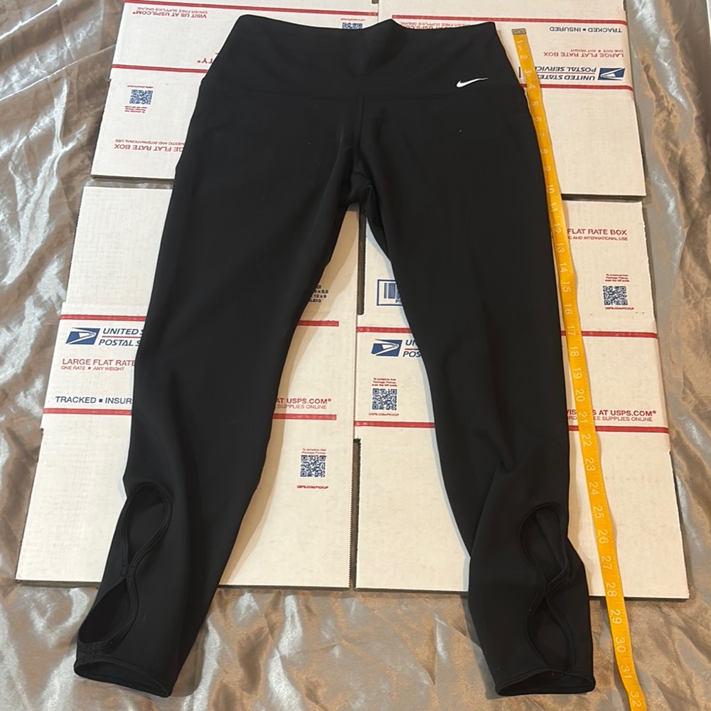Nike DRY FIT BOTTOM LEG CUT OUT DESIGN BONUS I SIDE BACK POCKET SMOOTH AS SILK
